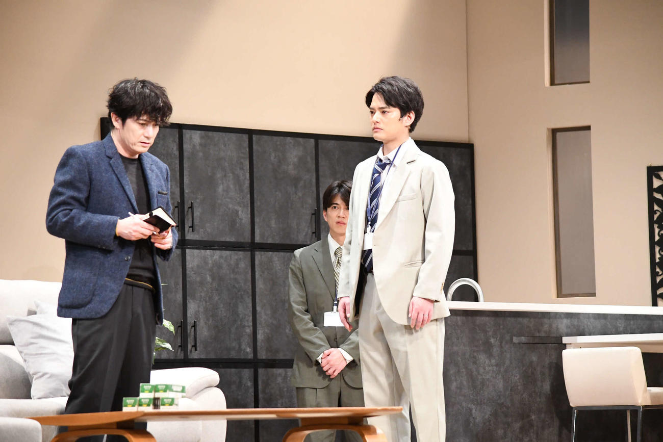「スイートホームビターホーム」に出演する中山優馬（右）と佐藤アツヒロ（撮影・阪口孝志）