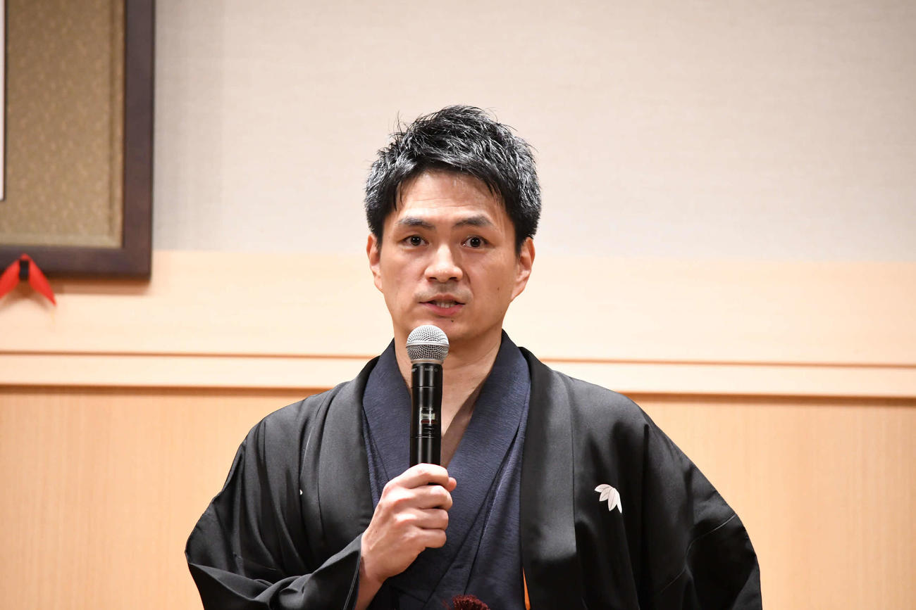 繁昌亭大賞新人賞を受賞した笑福亭笑利（撮影・阪口孝志）