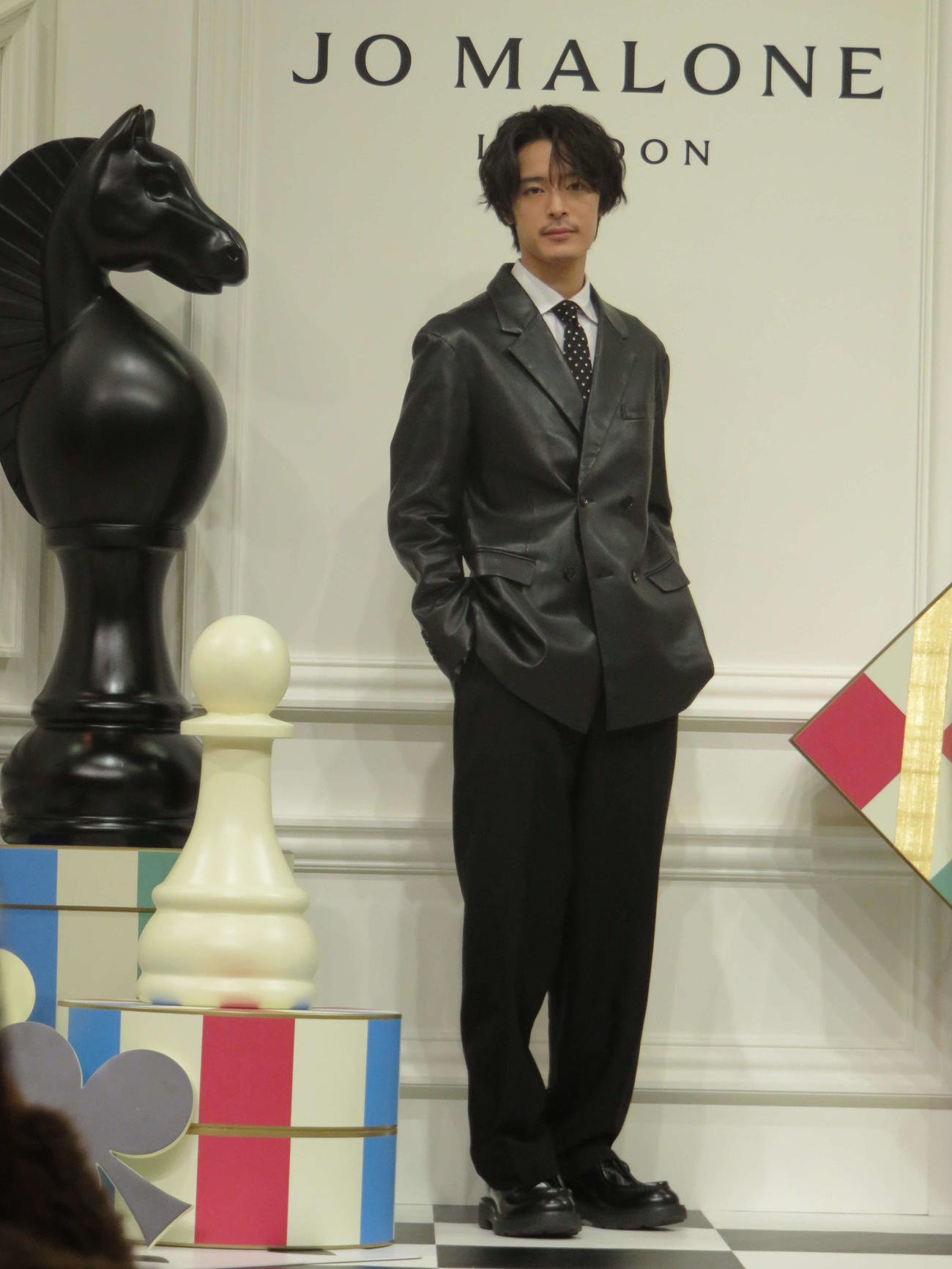 「ジョー　マローン　ロンドン」の「“Fun and Games”　Pop－Up Event」フォトコールに出席した塩野瑛久