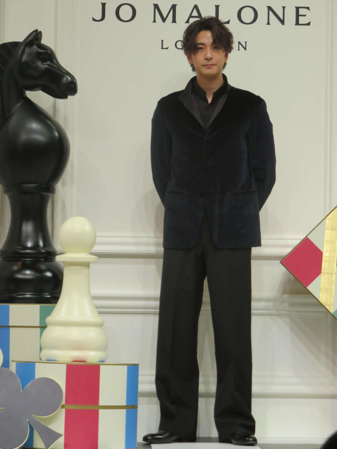 「ジョー　マローン　ロンドン」の「“Fun and Games”　Pop－Up Event」フォトコールに出席した三浦翔平