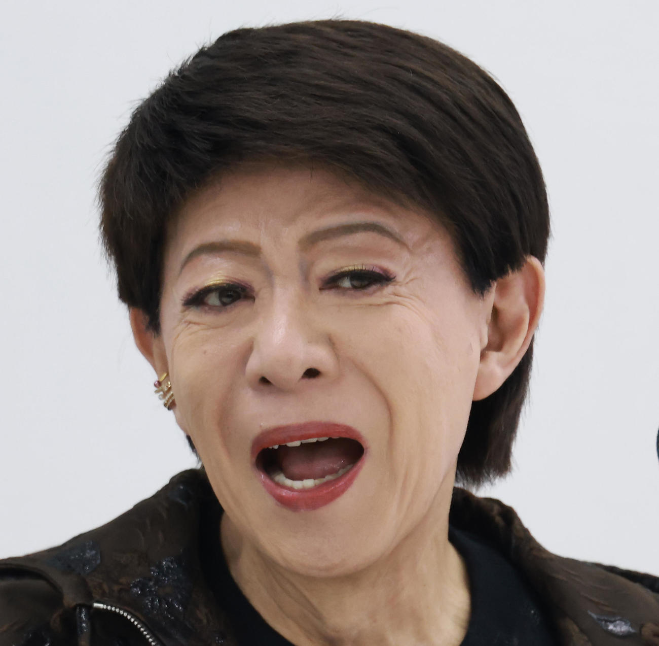 会見でいつもの表情を見せる美川憲一（撮影・中島郁夫）
