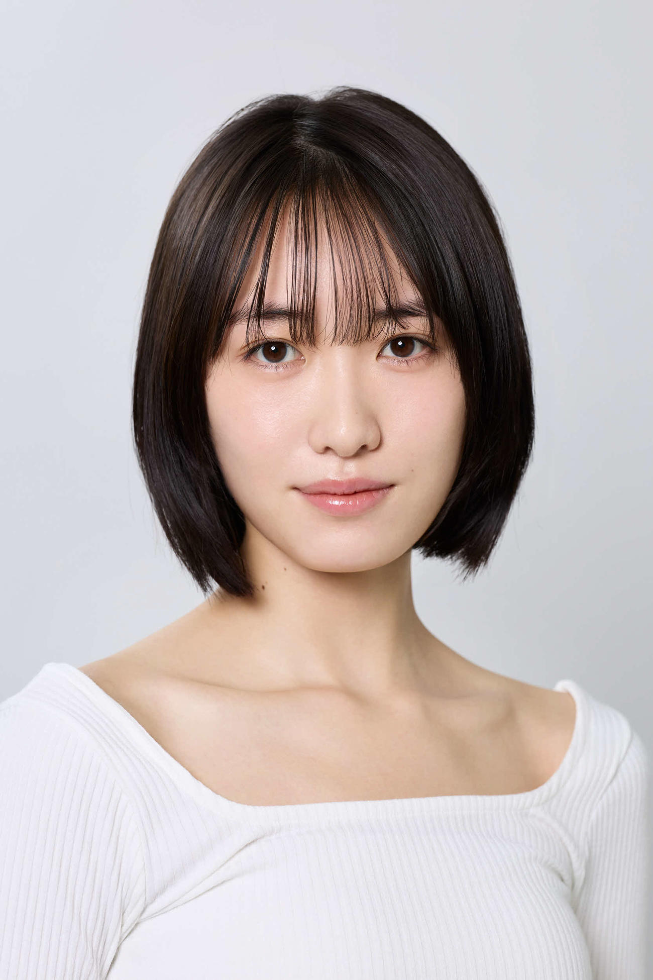 芸能事務所GATEへの所属を発表した工藤遥