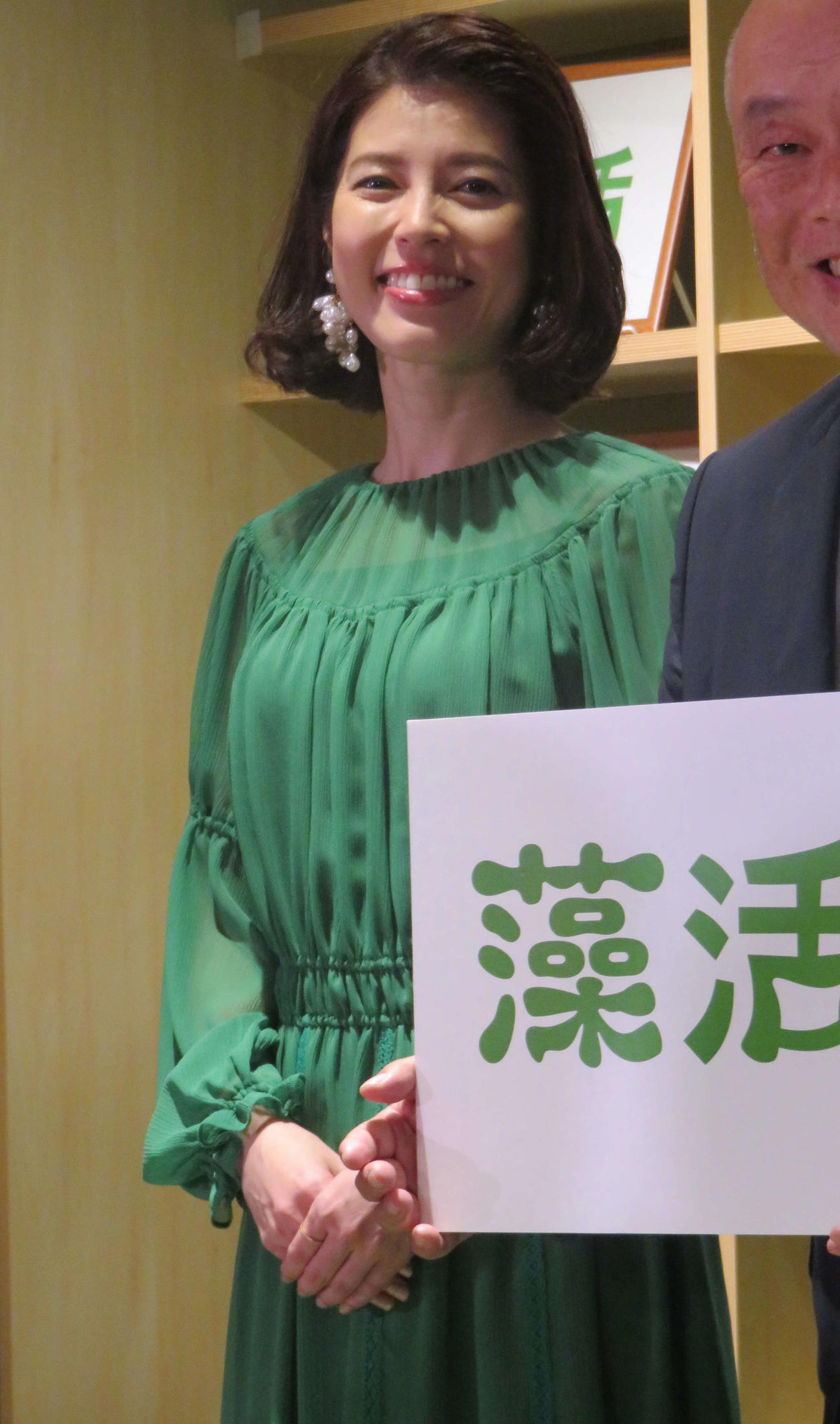 「藻活〓（○の中にR）プロジェクト」発表会の司会を務めた神田愛花