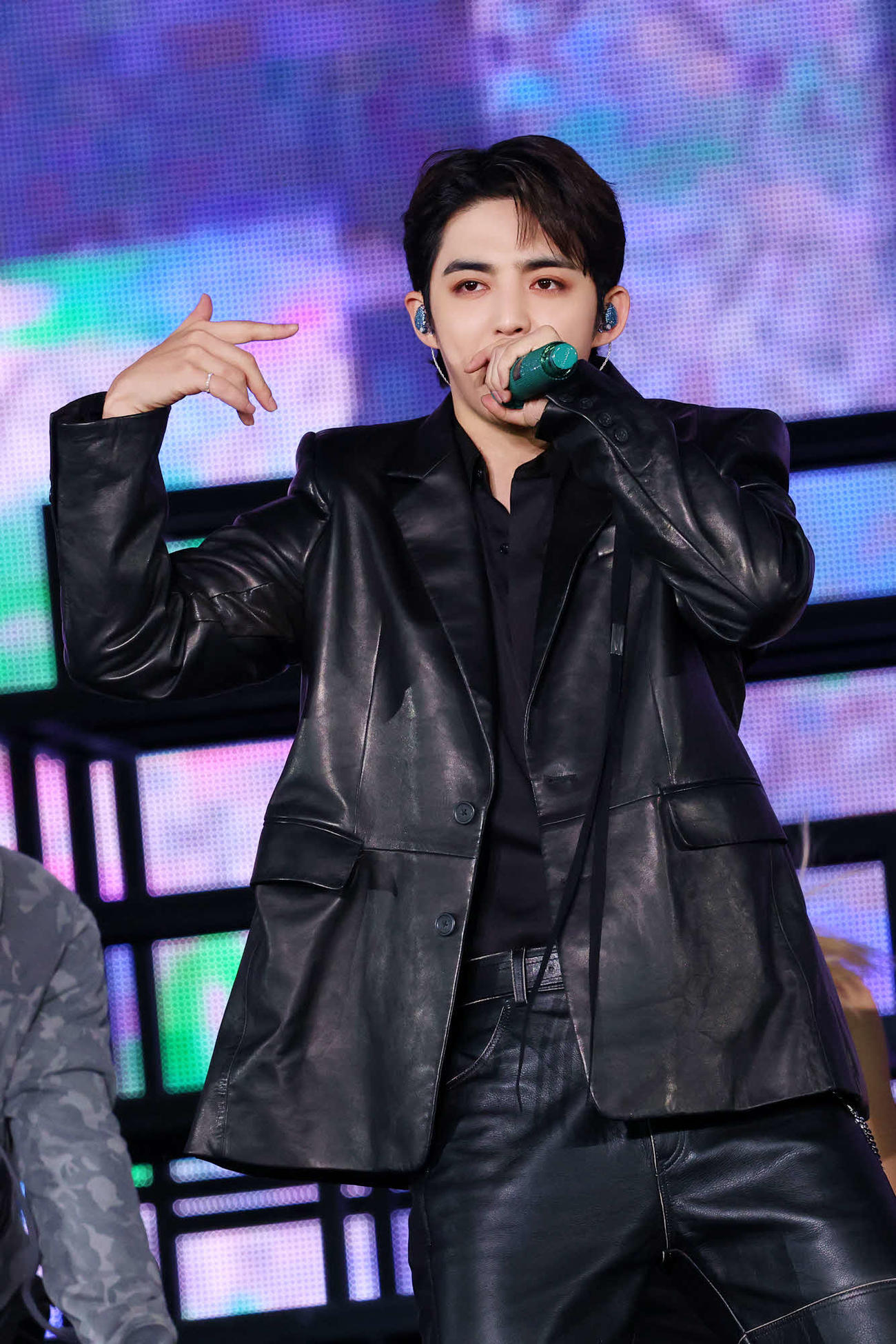 「SEVENTEEN WORLD TOUR［NEW＿］IN JAPAN」東京公演でパフォーマンスするS．COUPS（（R）＆（C）PLEDIS Entertainment）