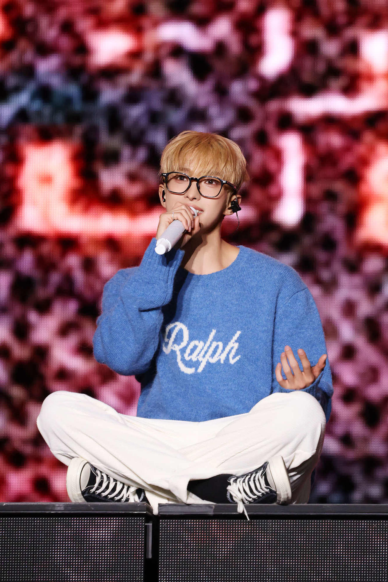 「SEVENTEEN WORLD TOUR［NEW＿］IN JAPAN」東京公演でパフォーマンスするDK（（R）＆（C）PLEDIS Entertainment）