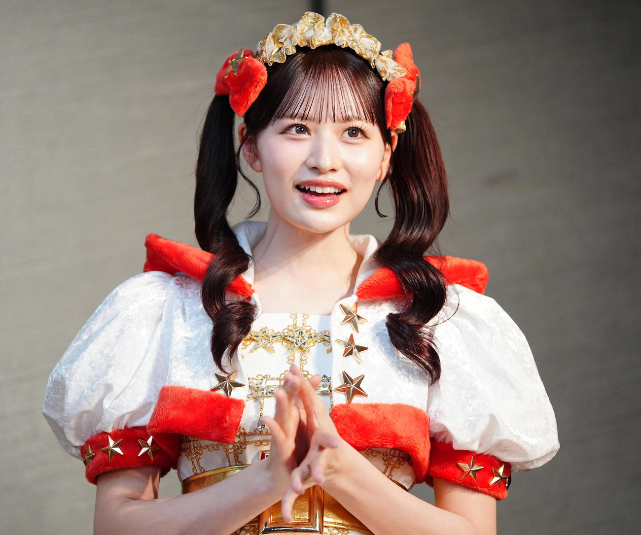 新グループ「MORE STAR」に笑顔を見せるCANDY TUNE立花琴未（撮影・垰建太）