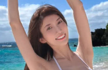 板野優花インスタグラムから