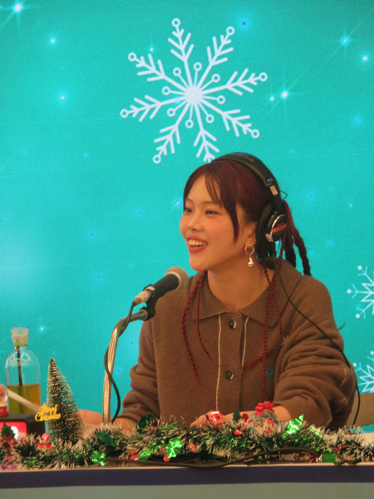 TOKYO FM「東芝ライフスタイル　アイナ・ジ・エンドの『ほな、また』」の公開生放送と公開収録を行ったアイナ・ジ・エンド