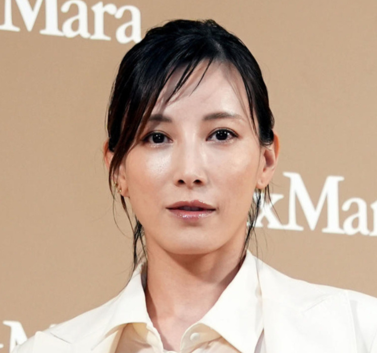 加藤あい（2024年10月撮影）