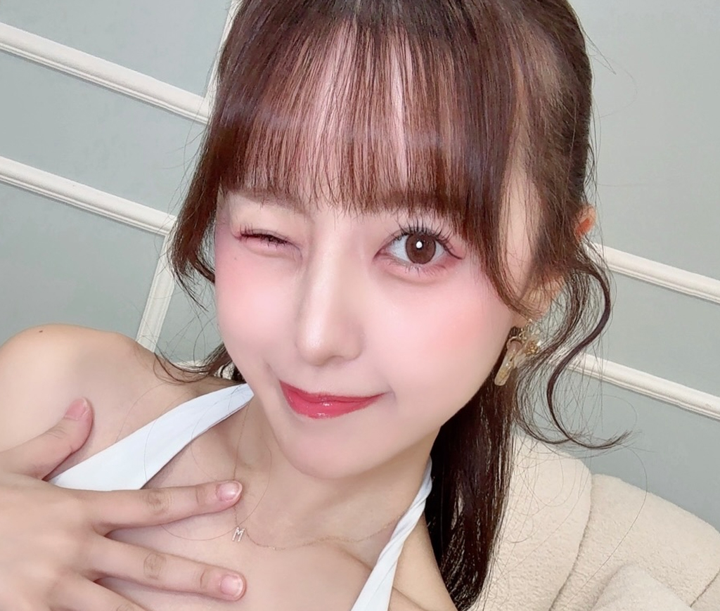 大胆ショットを公開した音羽美奈（音羽美奈のインスタグラムから）