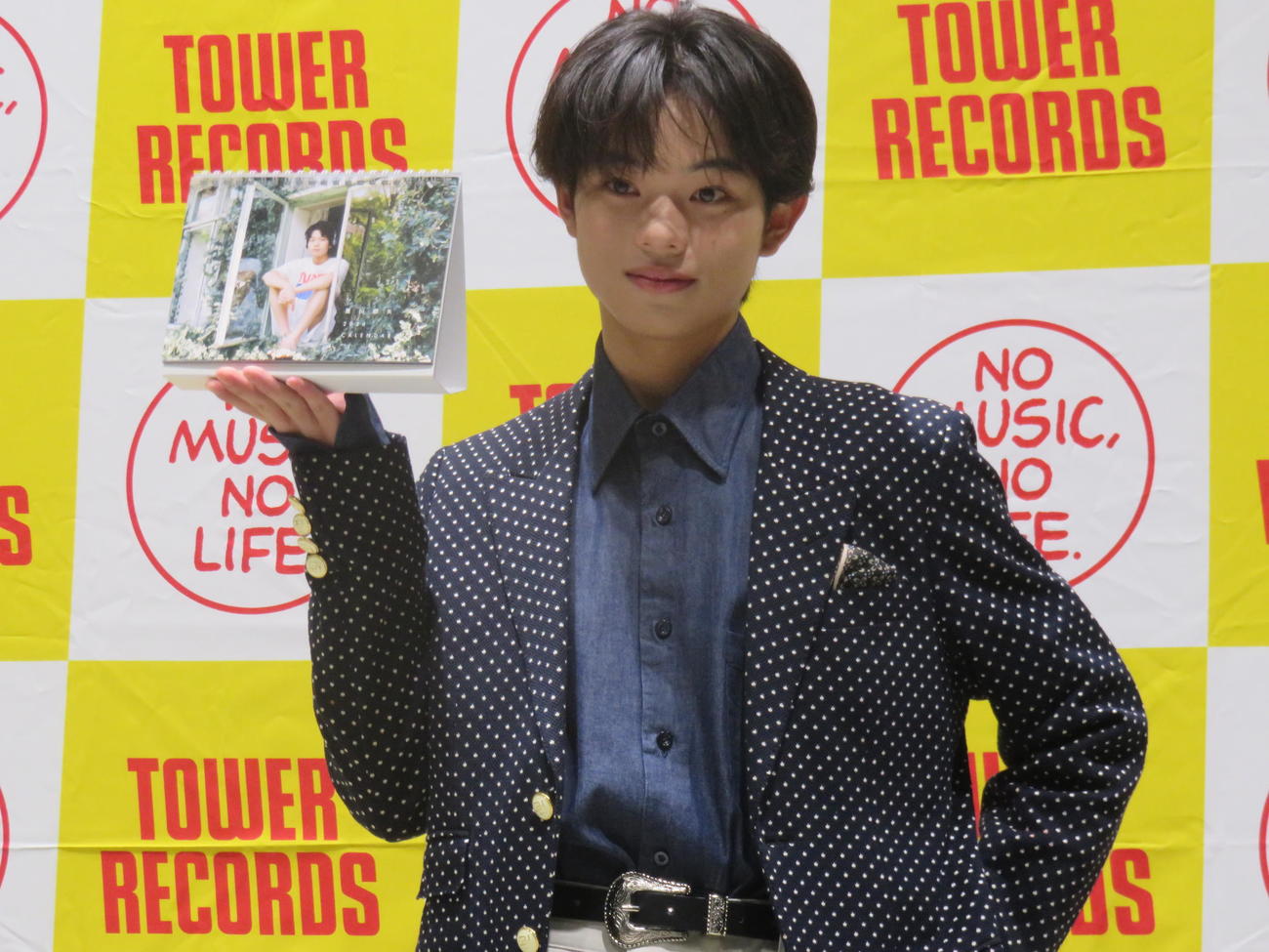 自身初のカレンダー発売記念イベント前に取材に応じた黒川想矢
