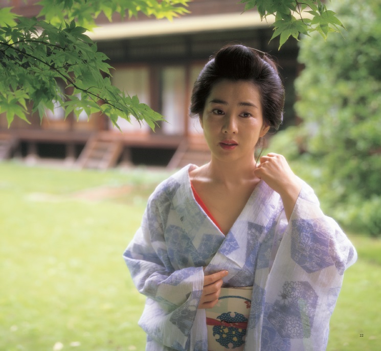 『吉永小百合』（世界文化社）／撮影篠山紀信