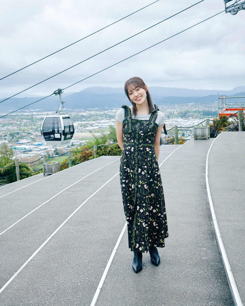 櫻坂46松田里奈、ファースト写真集のパネル展開催 6つの大型書店で
