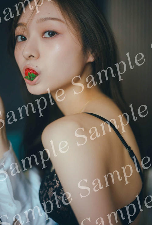 乃木坂46梅澤美波、セカンド写真集の特典合計21種を一挙公開「私の