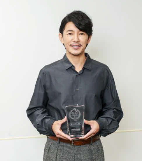 ロイヤルアングラー賞を受賞した藤木直人