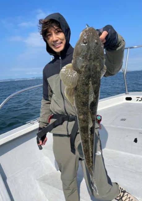 藤木直人がゲットしたマゴチ