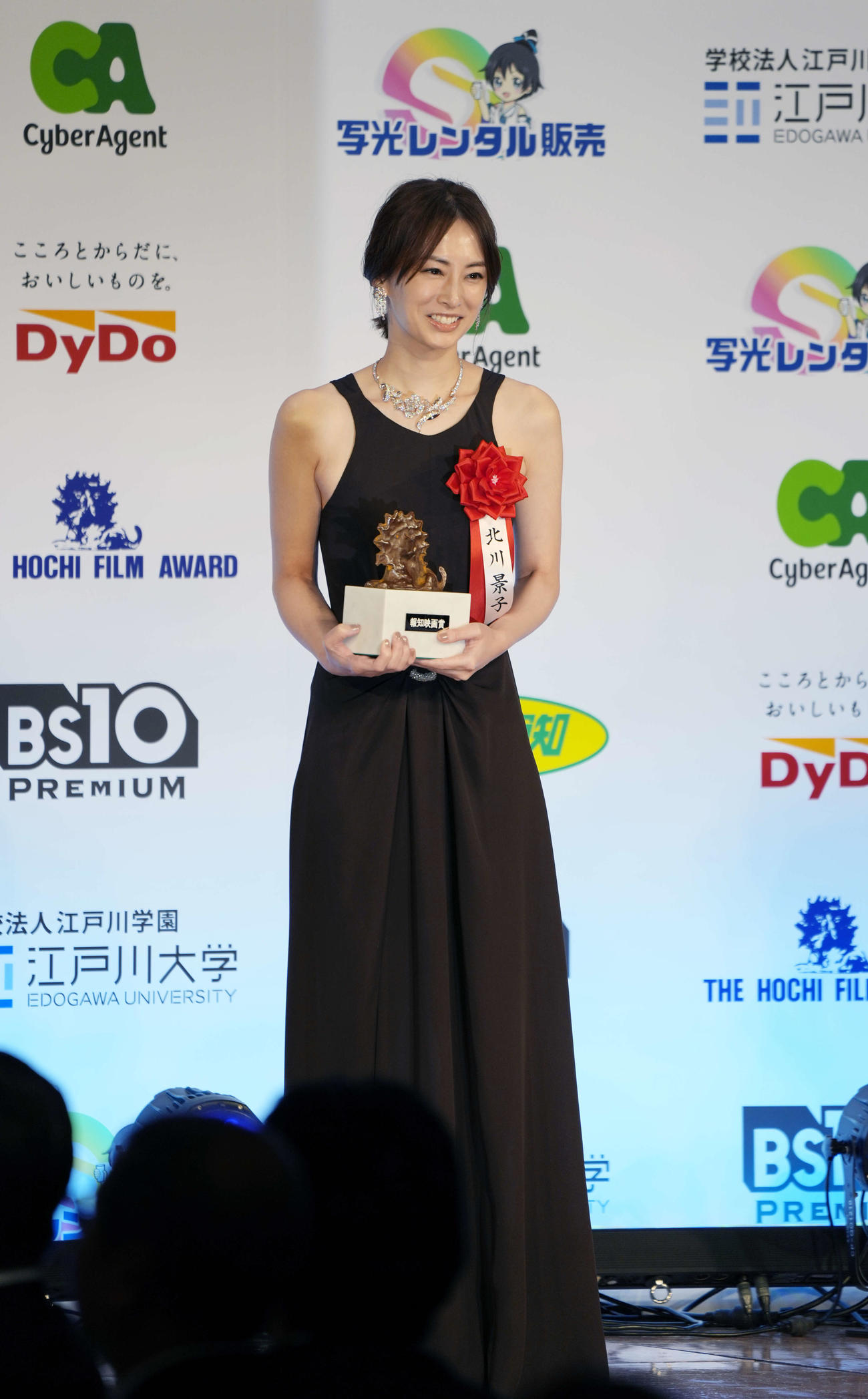 主演女優賞を受賞した北川景子（撮影・小島史椰）