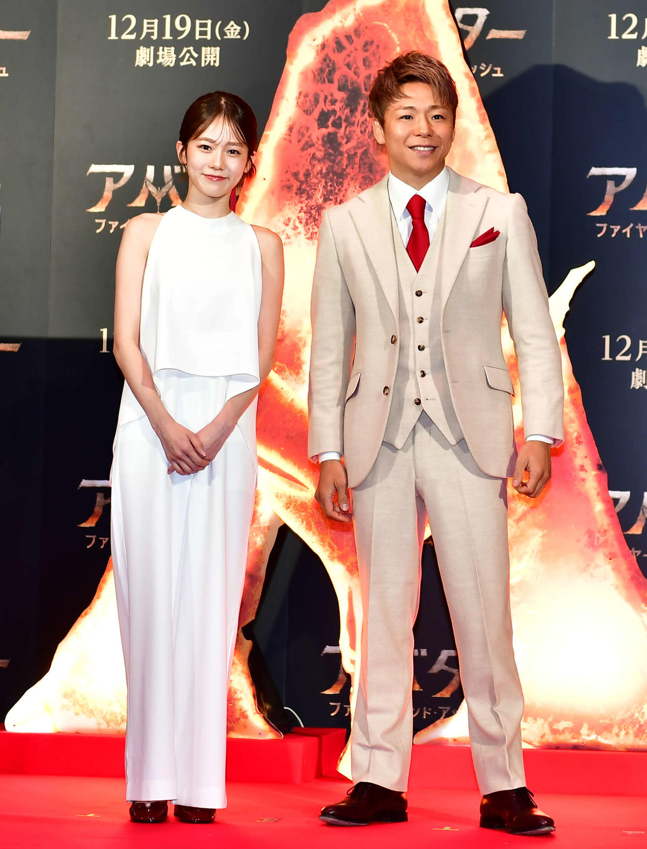 映画「アバター：ファイヤー・アンド・アッシュ」ファイヤーステージイベントに出席した武尊（右）と川口葵夫妻（撮影・松尾幸之介）
