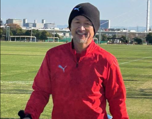 25年12月　自主トレで精力的に汗を流したカズ（撮影・横田和幸）