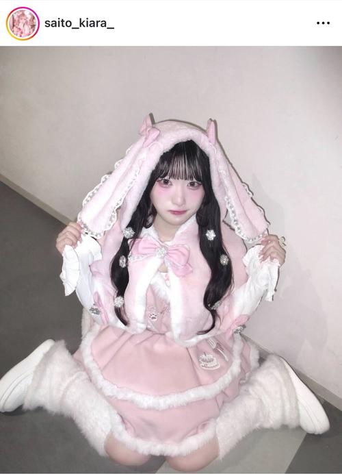 齋藤樹愛羅　直筆　サンタ2024衣装　ヒキ LOVE齋藤樹愛羅、ピンクサンタ衣装ウインクショット公開「爆裂に
