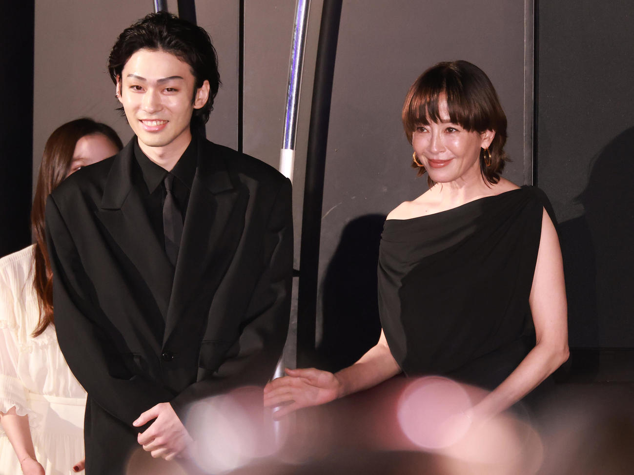 ドラマ「人間標本」プレミアイベントに出演した市川染五郎（左）と宮沢りえ（撮影・中島郁夫）