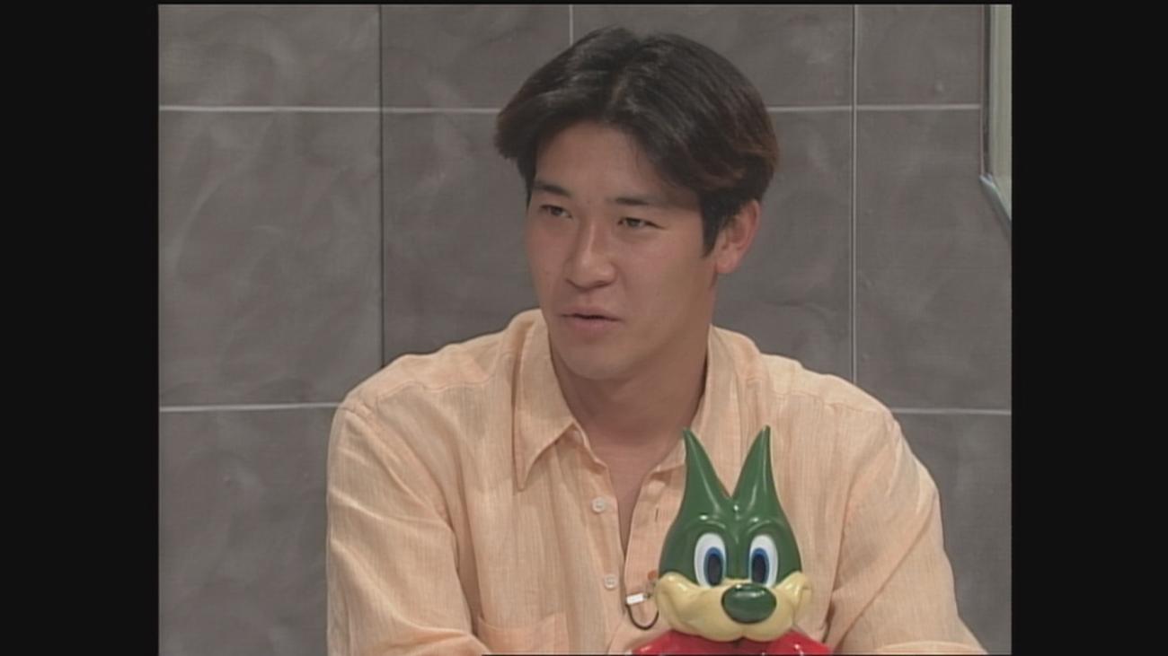 「REDS TV GGR」の前身の番組「Go！Go！レッズ」に出演した水内猛（C）テレ玉