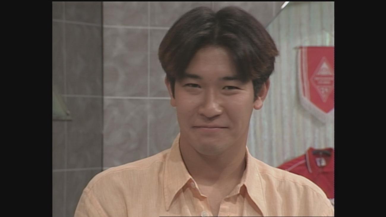 「REDS TV GGR」の前身の番組「Go！　Go！　レッズ」に出演した水内猛（C）テレ玉