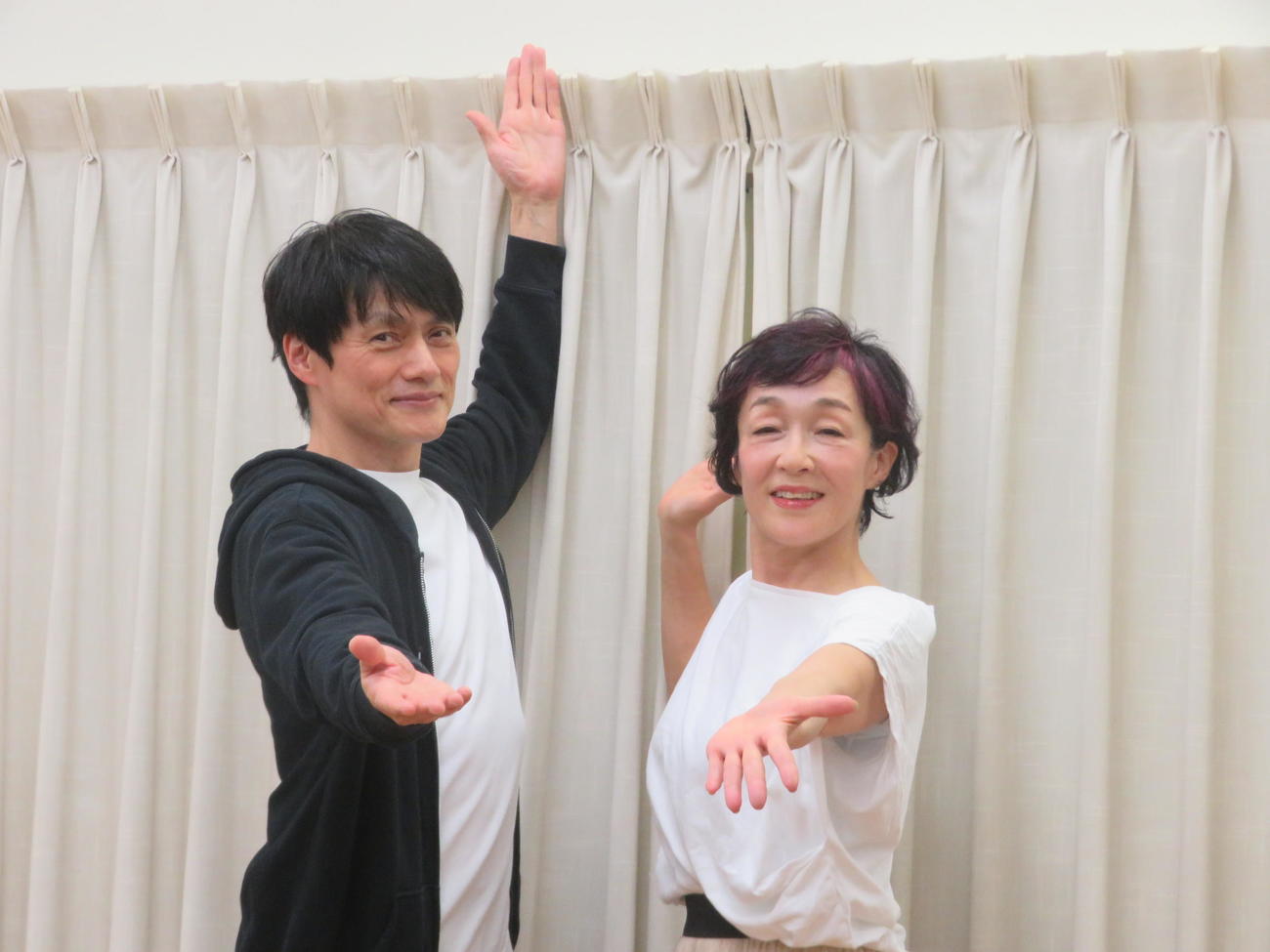 舞台の公開舞台稽古＆取材会に出席した松村雄基（左）とキムラ緑子（撮影・川田和博）