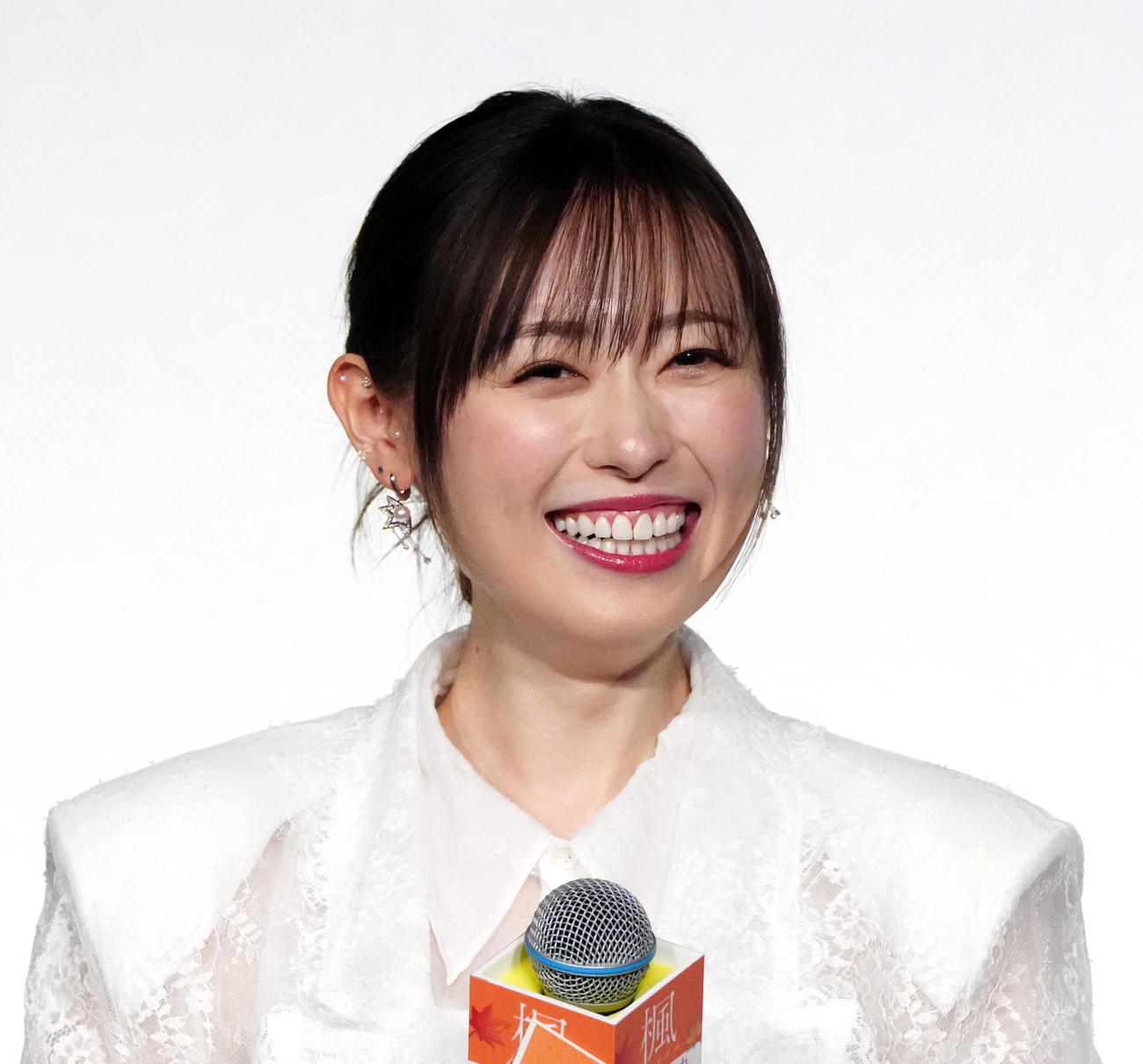 映画「楓」公開記念舞台あいさつで笑顔を見せる福原遥（撮影・江口和貴）