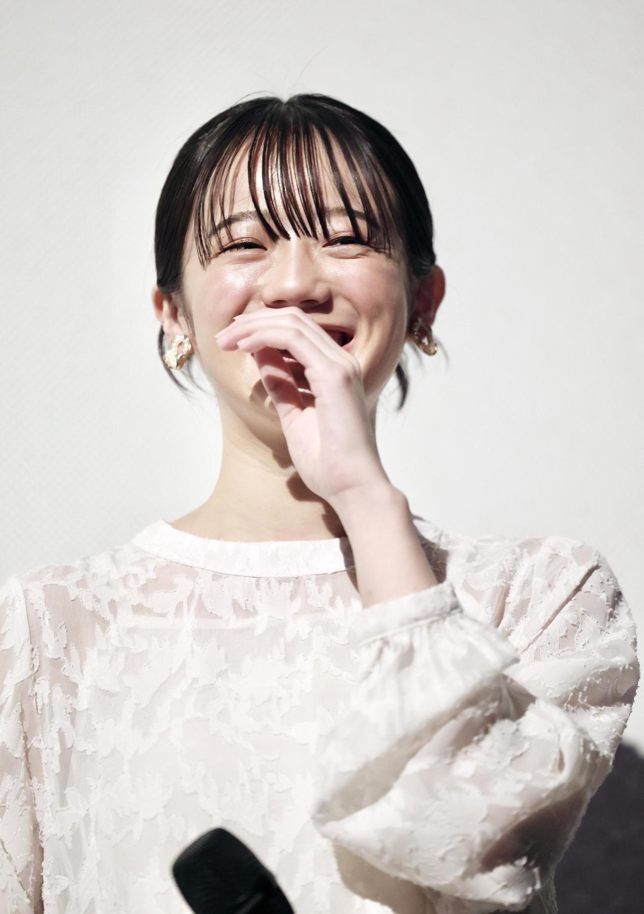 笑顔を見せる中島瑠菜（撮影・河田真司）
