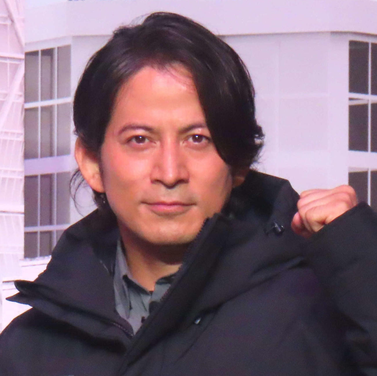 岡田准一（2024年10月撮影）