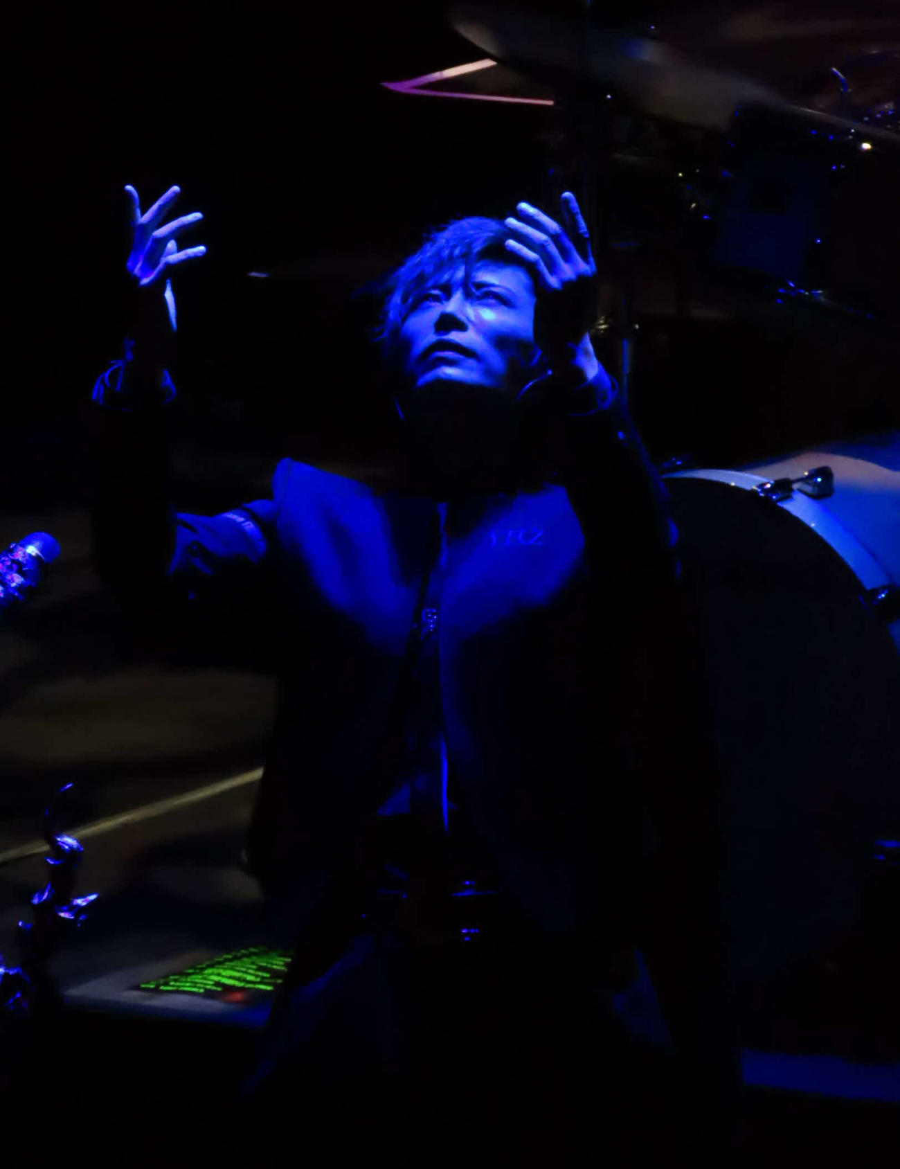 「GACKT PHILHARMONIC 2025魔王シンフォニー　THE REVIVAL」で歌唱するGACKT