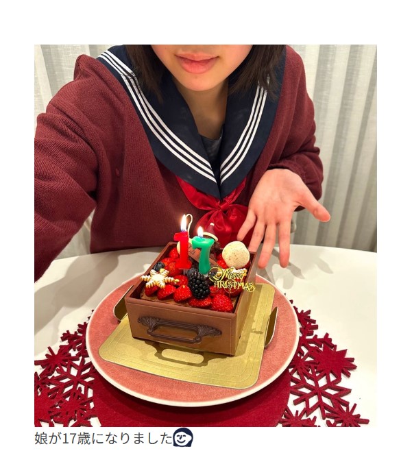 hitomiのブログから