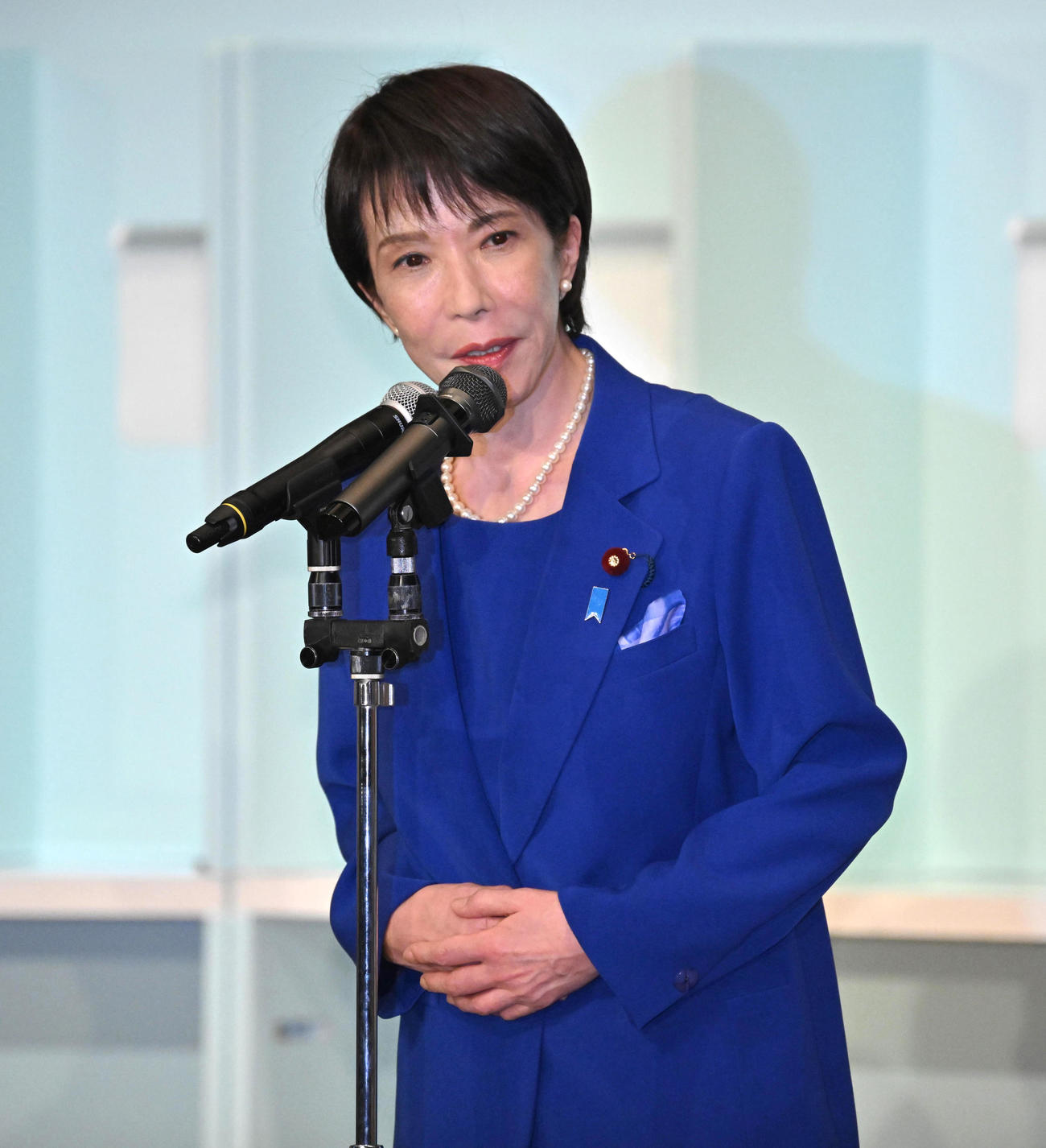 自民党総裁選後の両院議員総会で、演説する高市早苗新総裁（25年10月撮影）