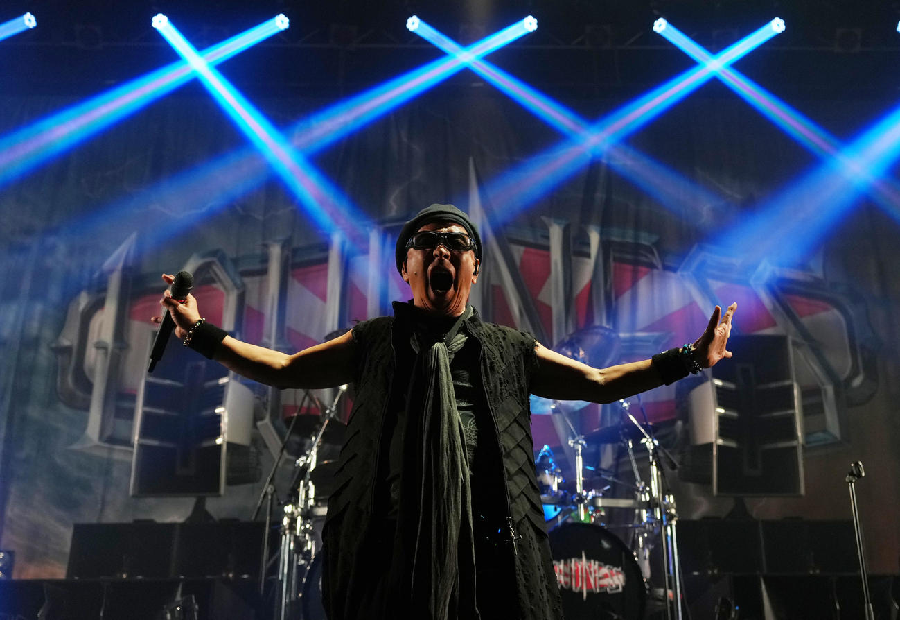 45周年記念ツアー東京公演初日で熱唱するLOUDNESSのボーカル二井原実（撮影・菅敏）