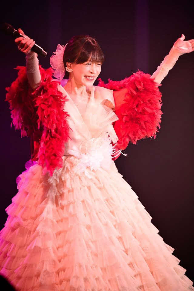 ディナーショーでファンを魅了した中森明菜