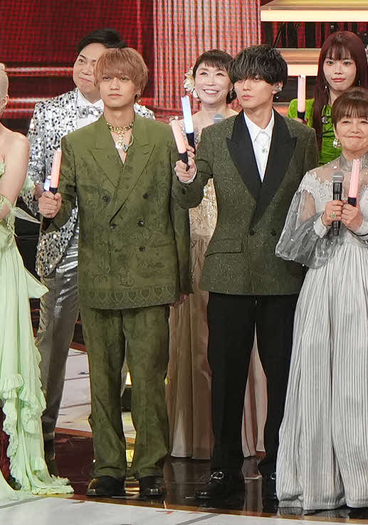 オープニングに登場するKing ＆ Prince髙橋海人（左）と永瀬廉（撮影・小島史椰）