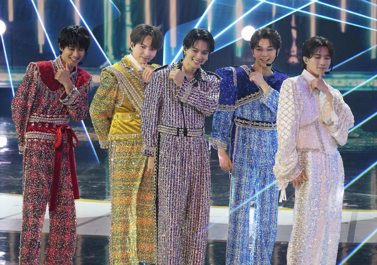 「イイじゃん」を熱唱するM！LK（撮影・小島史椰）