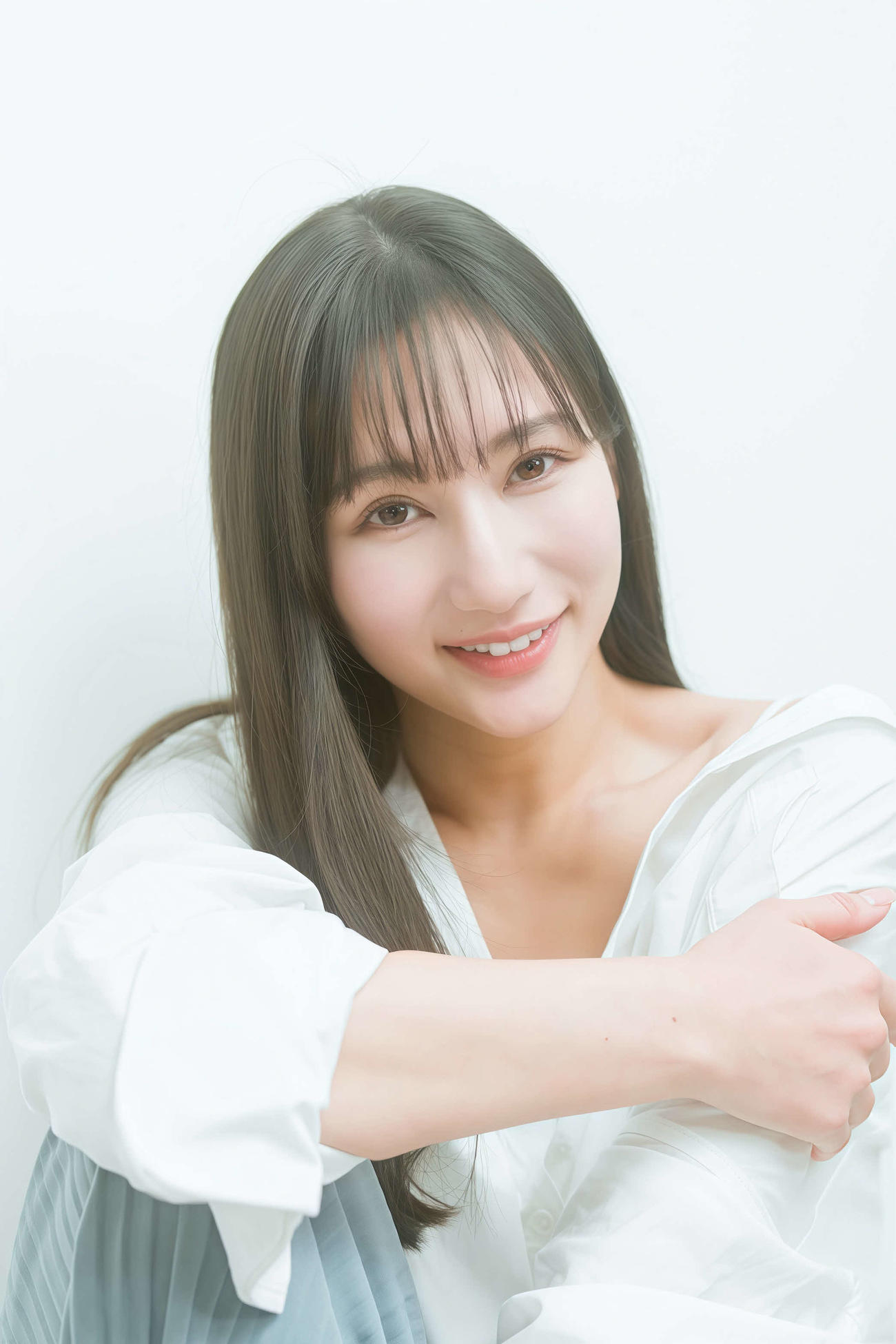 芸能事務所アリゲーター所属を発表した白峰ゆり