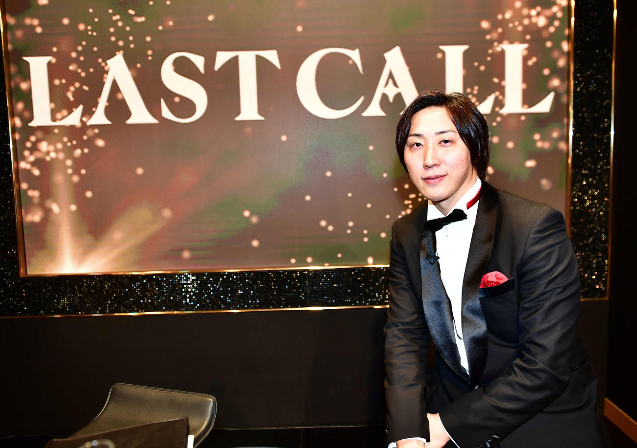 キャバクラ嬢オーディション番組「LAST CALL」の初回収録を終えて取材に応じた溝口勇児氏（撮影・松尾幸之介）