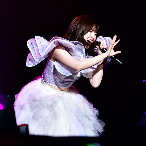 鈴木愛理が初マレーシアでKLP48、乃紫と共演 初披露含む8曲で沸かす