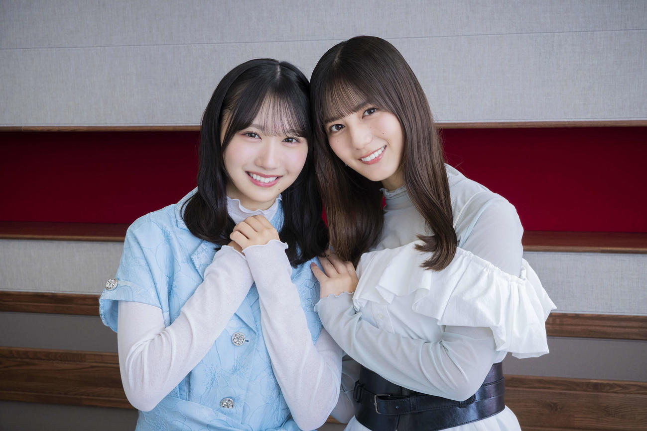 「劇場版転生したらスライムだった件蒼海の涙編」で声優に初挑戦する日向坂46小坂菜緒（右）と藤嶌果歩（左）（（C）川上泰樹・伏瀬・講談社／転スラ製作委員会）