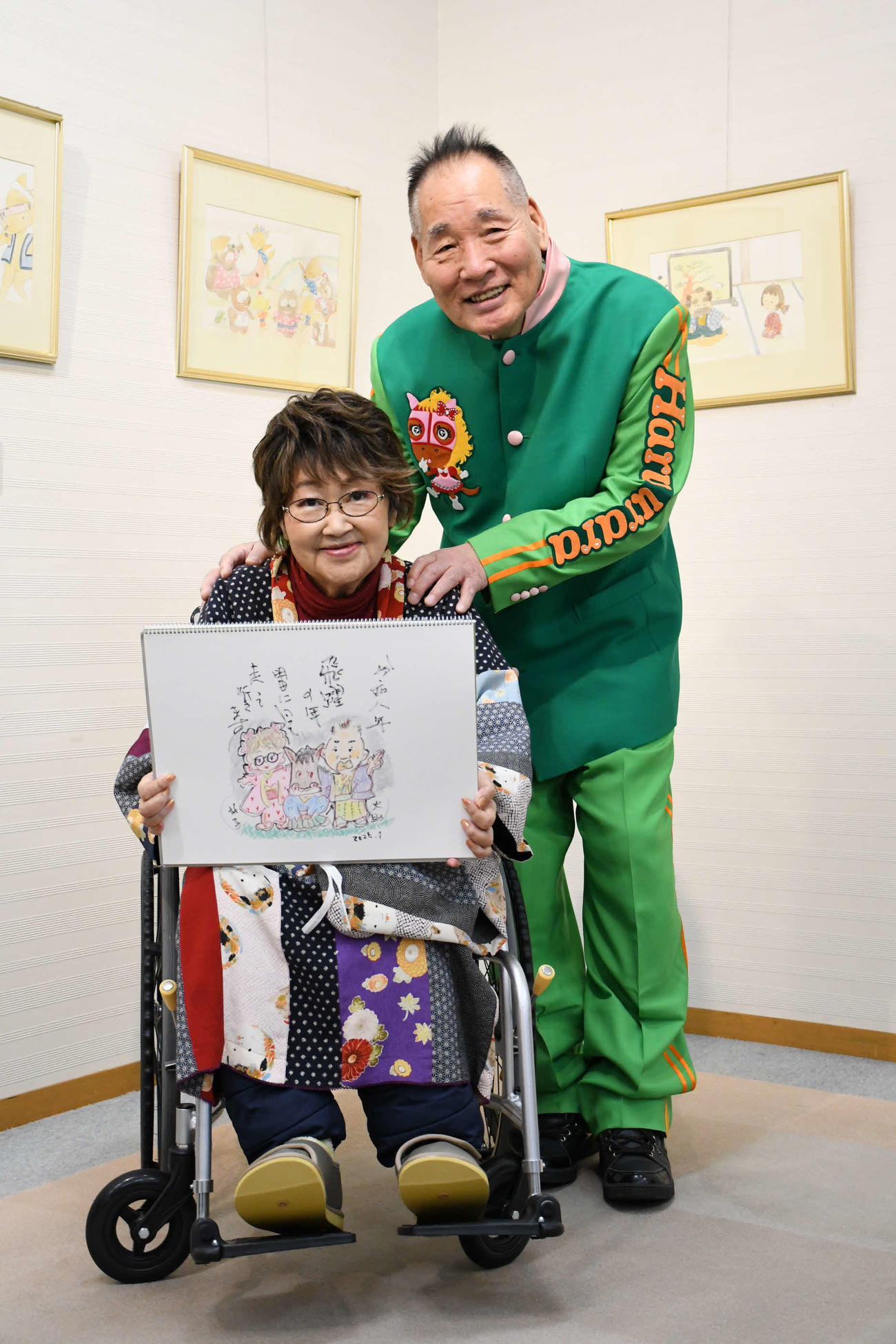 金婚式間近の宮川大助・花子（左）（撮影・阪口孝志）