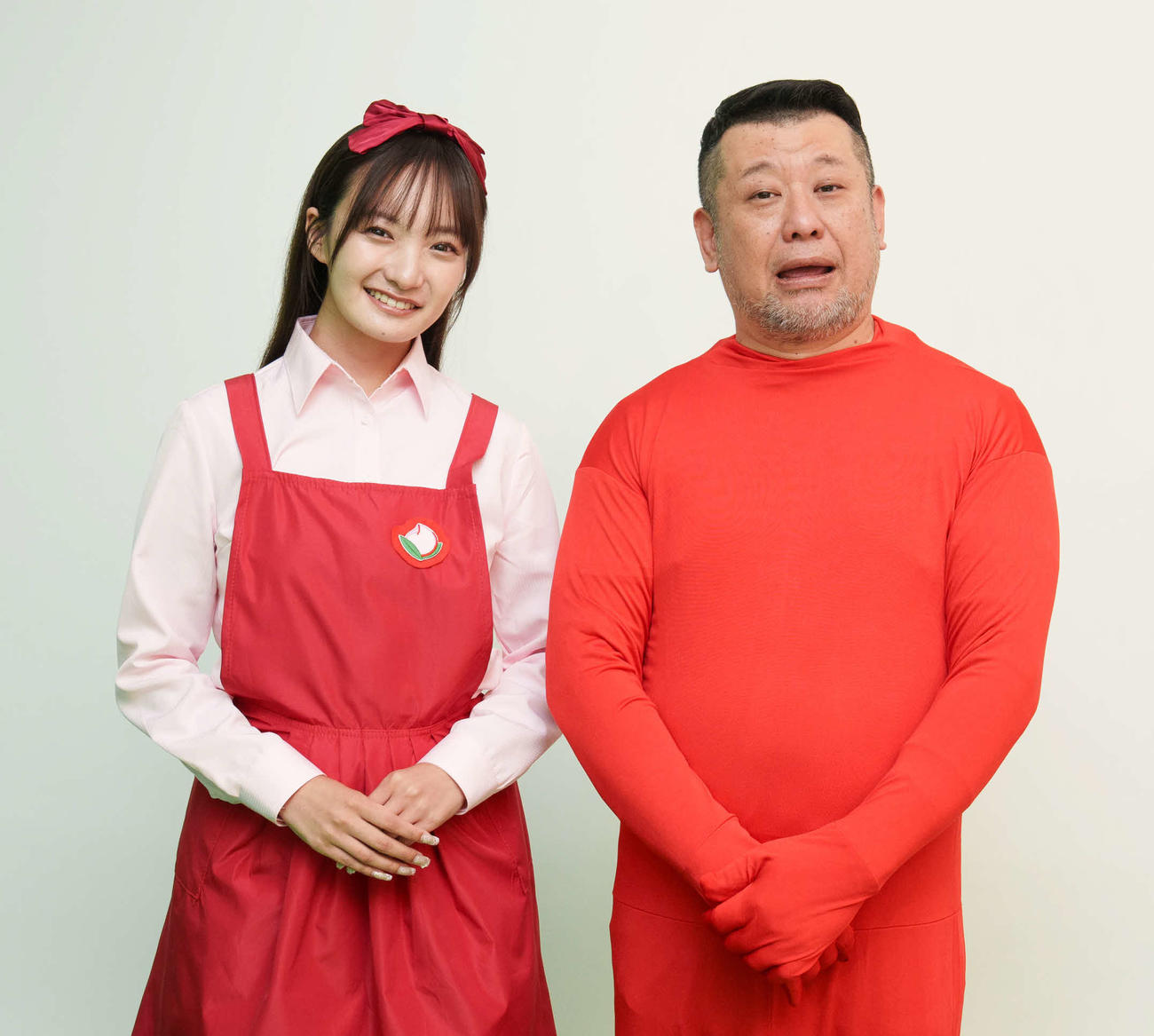 CSチャンネル「映画・チャンネルNECO」のドラマ「桃色探訪～伝説の風俗～」第22弾の東京・池袋東口編に出演するケンドーコバヤシ（右）と渚恋生