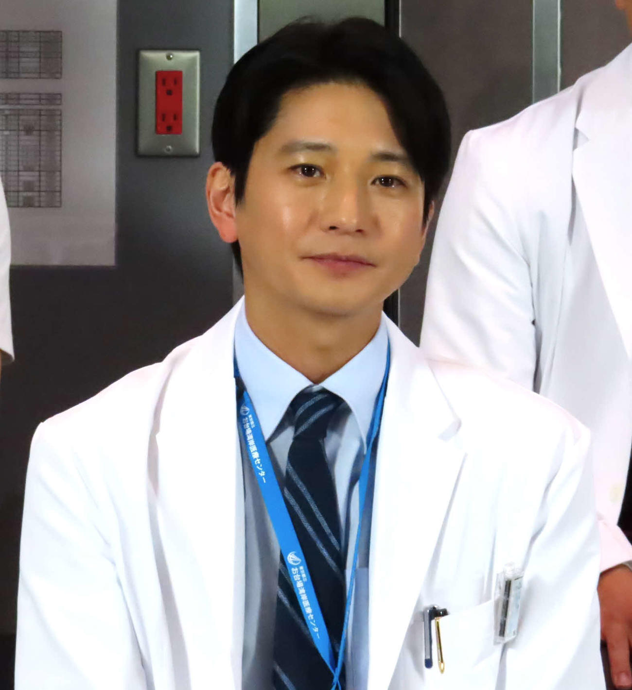 「ヤンドク！」記者会見に出席した向井理