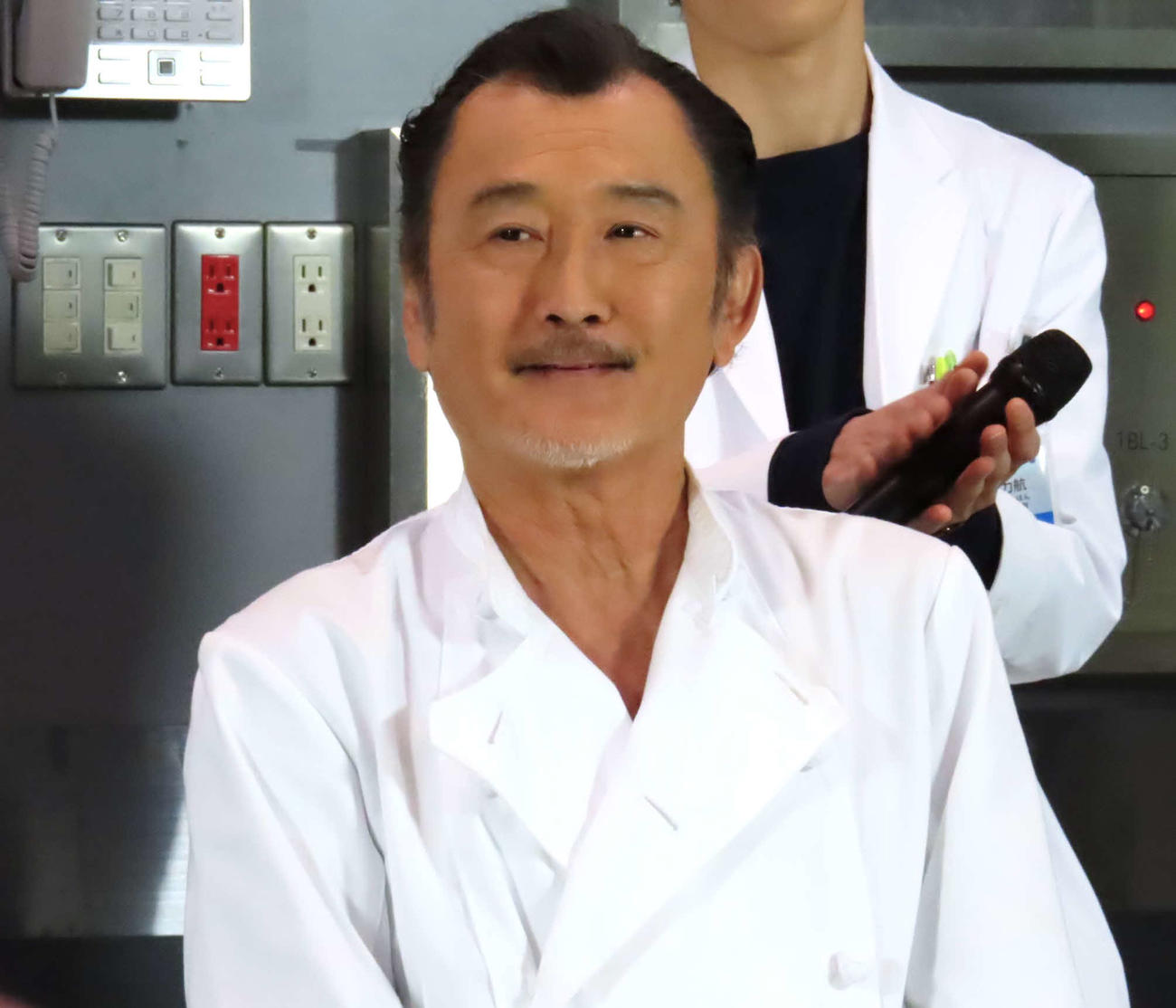 「ヤンドク！」記者会見に出席した吉田鋼太郎