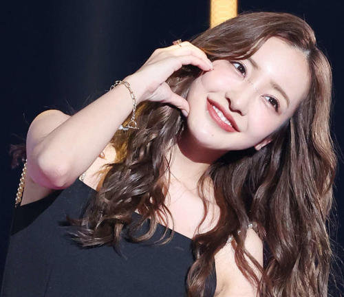 板野友美×ちゃんみな2ショ公開「意外なコンビ」出会いのきっかけは…?「コラボ作品が見たい」 - 芸能 : 日刊スポーツ