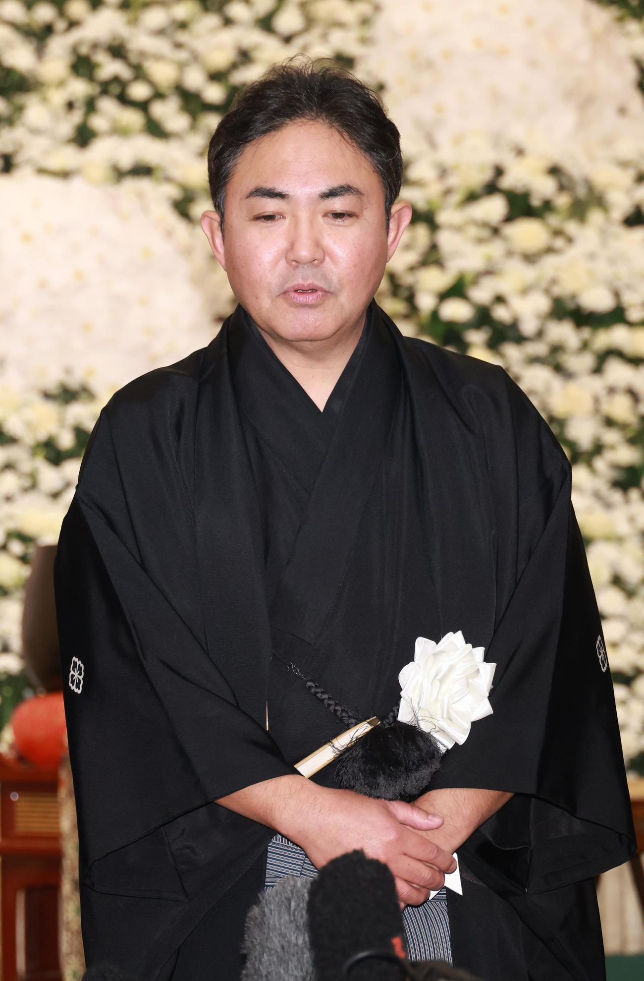 母の海老名香葉子さんとの思い出を語る林家三平（撮影・中島郁夫）