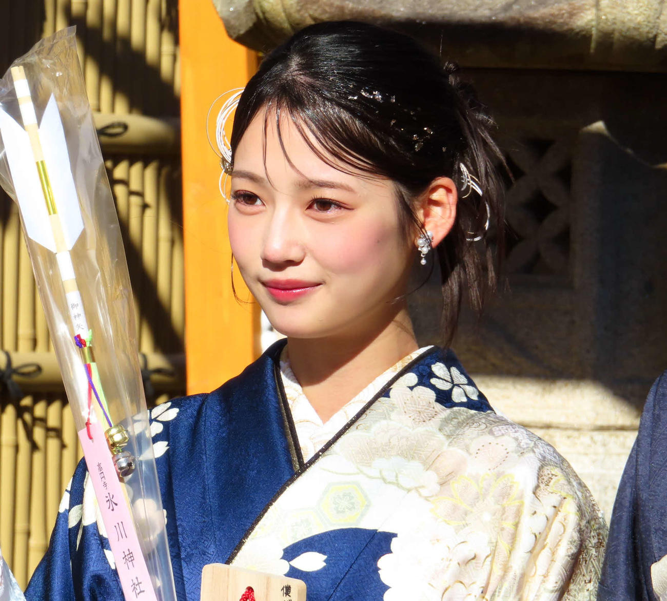 気象神社で成人式と晴天祈願を行った吉本此那