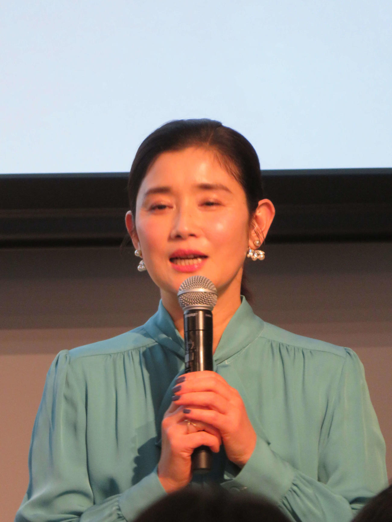「美しく生きる」シンポジウムで熱っぽく語る石田ひかり（撮影・村上幸将）